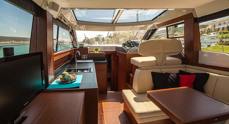 Yachting in Dubai