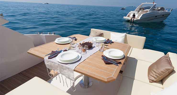 Yacht Diners in Dubai